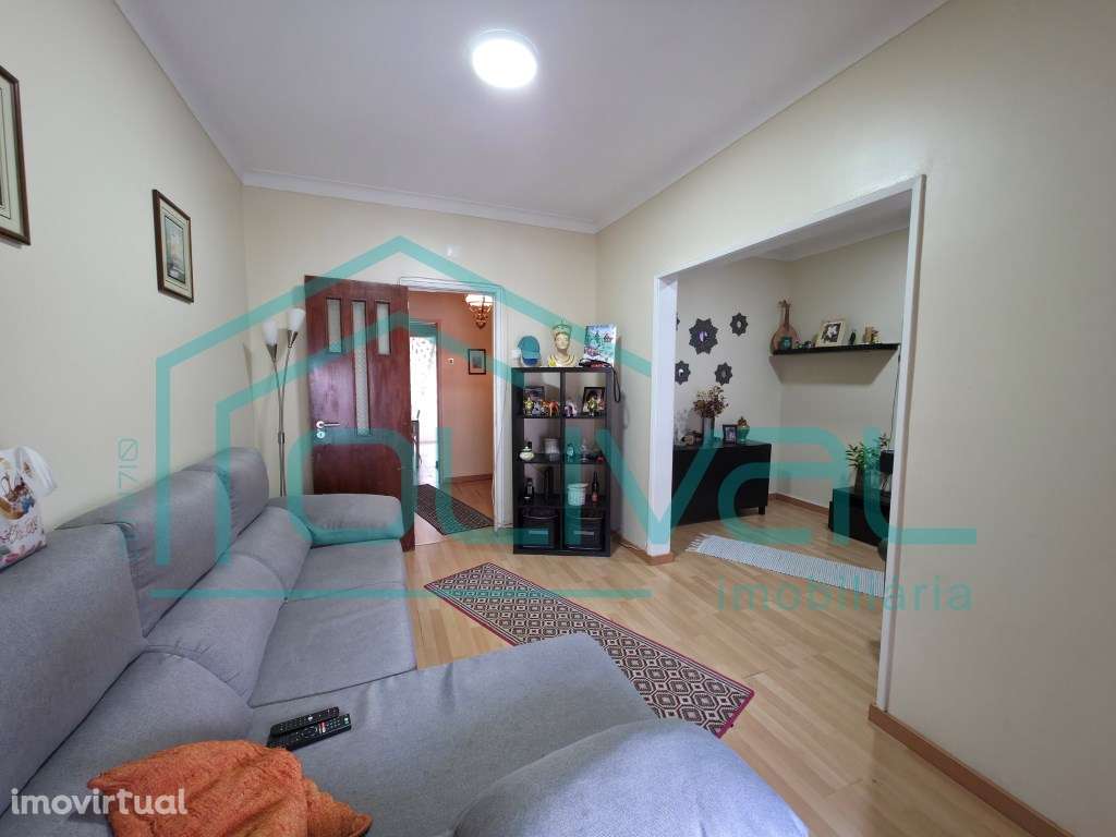 Agradável apartamento de Tipologia T3 no centro de Alverca - Grande imagem: 4/22