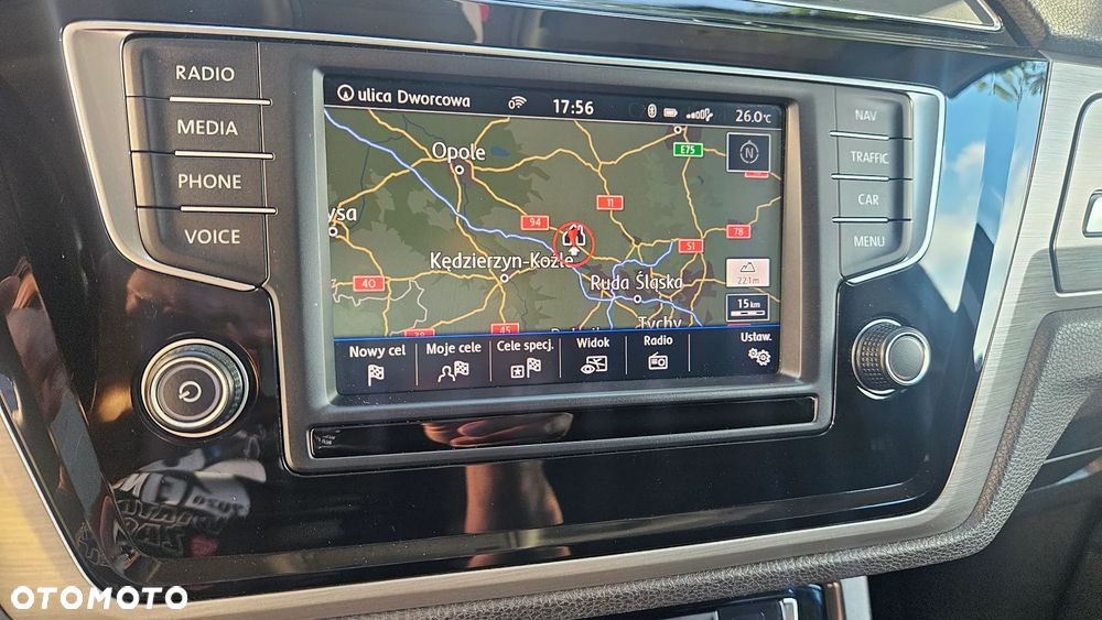 Volkswagen Touran 2.0 TDI BMT Comfortline - 6