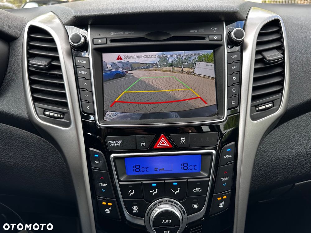 Hyundai i30 1.4 Fifa World Cup Edition - 23