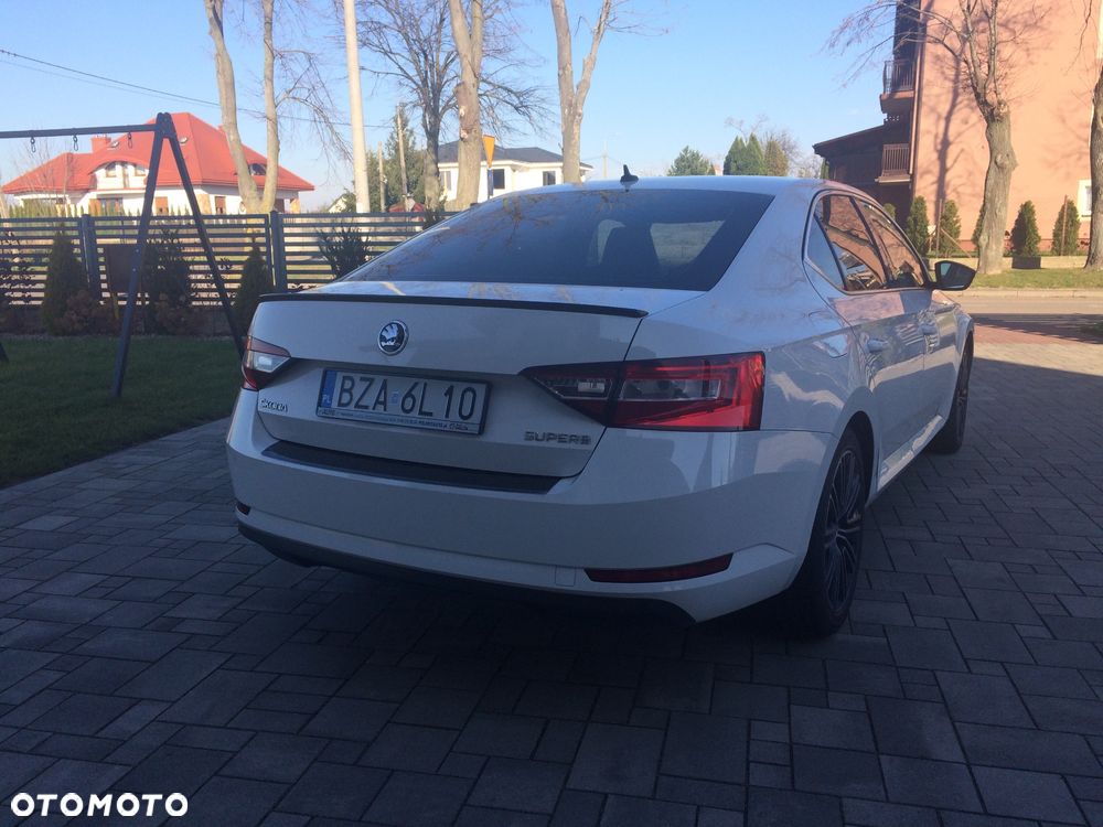 Skoda Superb 2.0 TDI Ambition DSG - 4