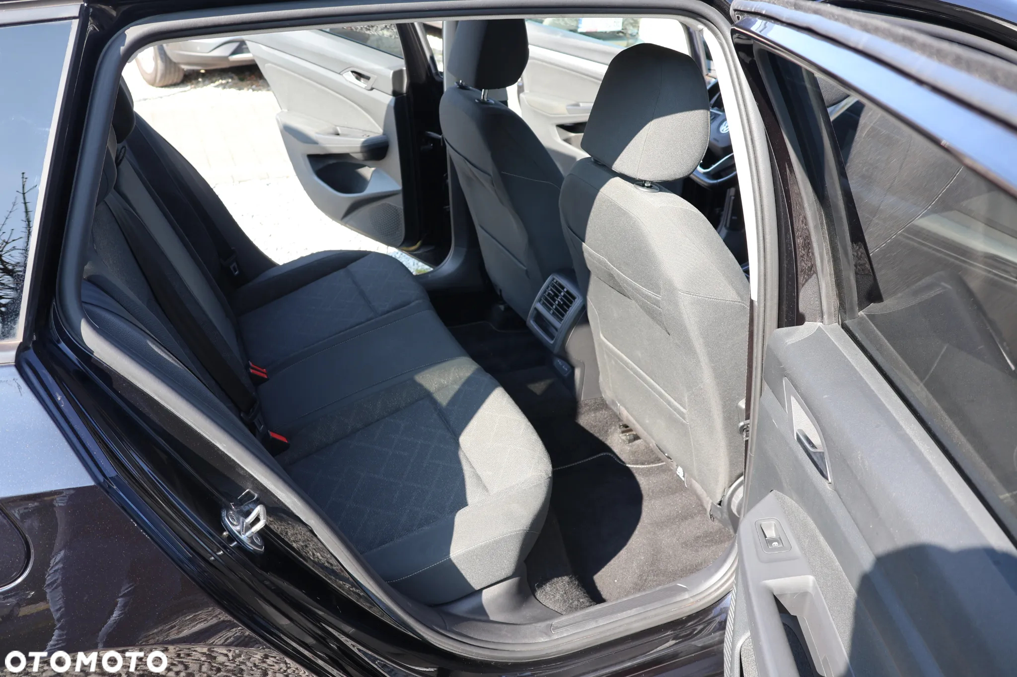 Volkswagen Golf Variant 2.0 TDI SCR DSG Life - 14