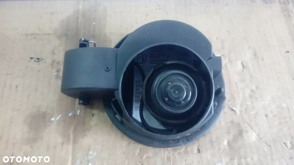 KLAPKA WLEWU PALIWA AUDI A3 8P 3D 8P0809999B - 4