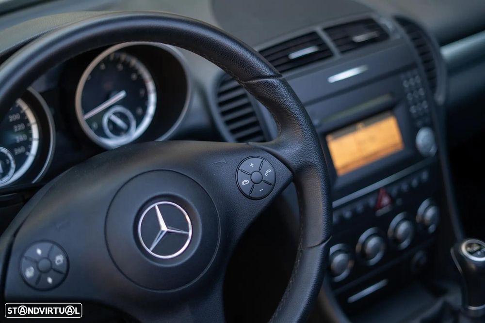 Mercedes-Benz SLK 200 - 11