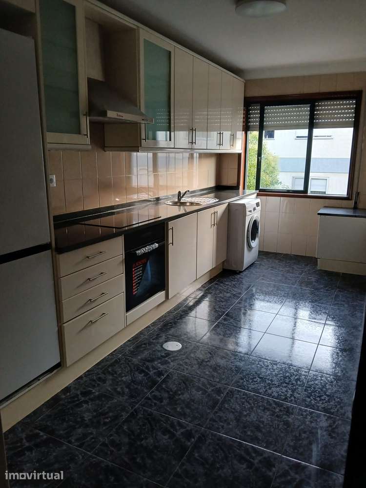 Arrendamento Apartamento - Monte dos Burgos - T1+1 c/garagem - Grande imagem: 3/6