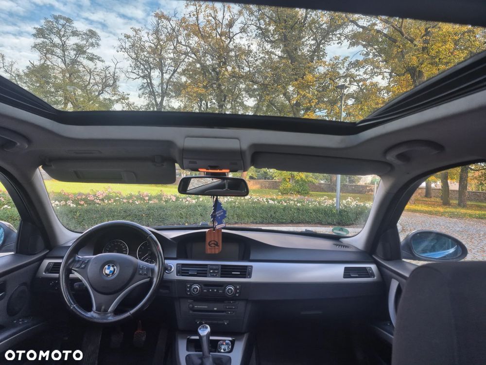 BMW Seria 3 318i - 18