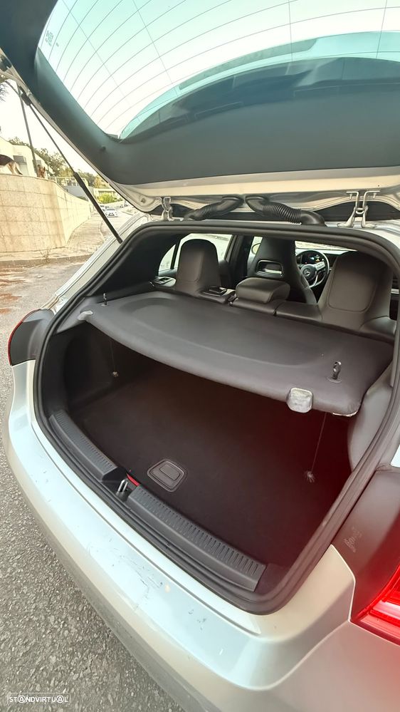 Mercedes-Benz A 180 d 7G-DCT AMG Line - 16