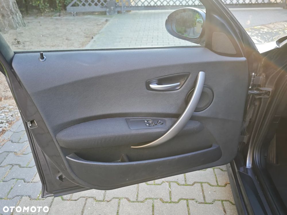 BMW Seria 1 118i - 17