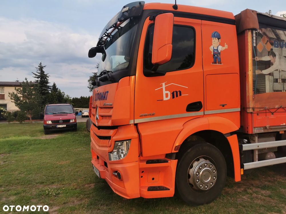 Mercedes-Benz Actros - 4