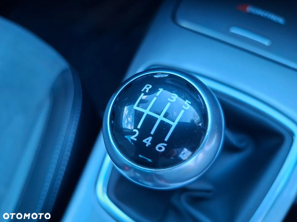 Renault Laguna ENERGY dCi 175 FAP Start & Stop GT - 27