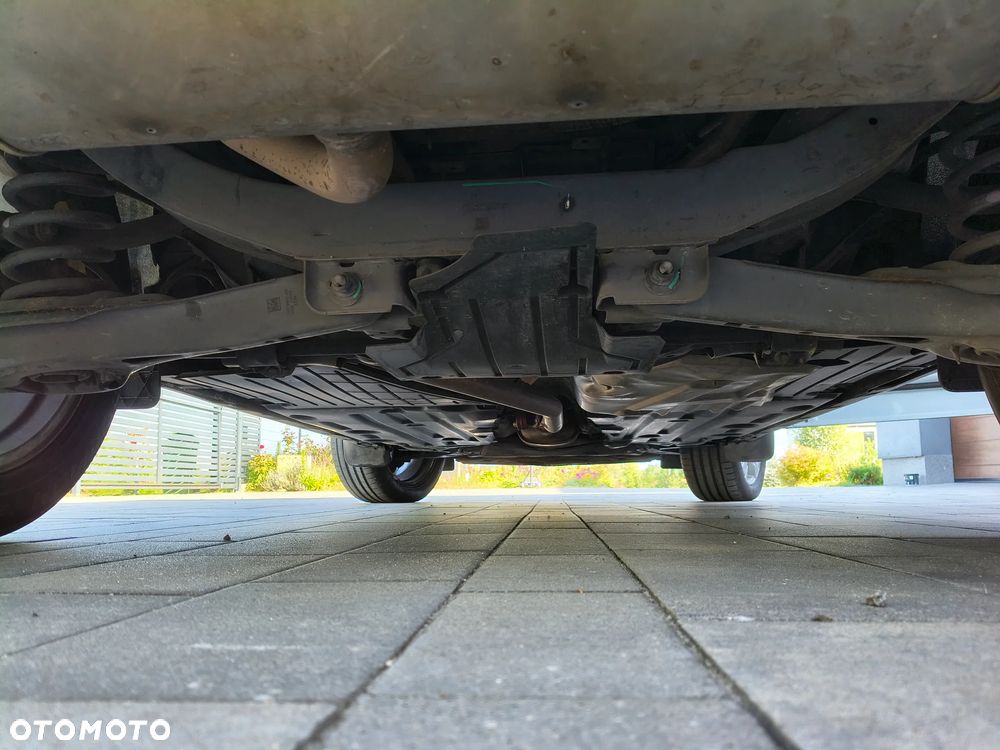 Ford Kuga - 31