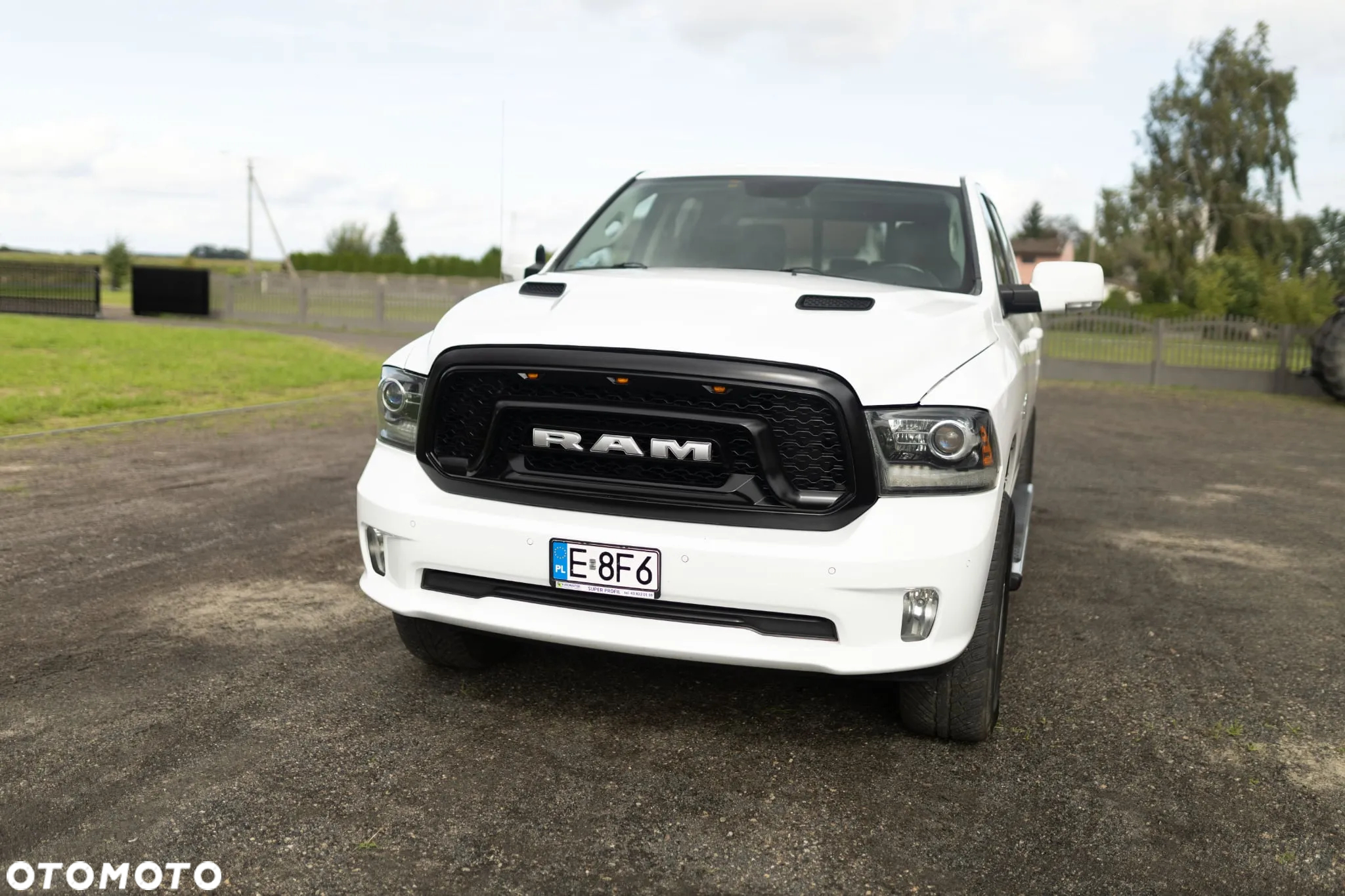 Dodge RAM 1500 5.7 4x4 - 5