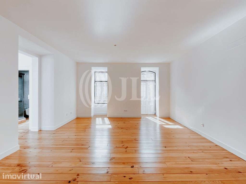 Apartamento T3+1 renovado, na Luciano Cordeiro, Lisboa - Grande imagem: 4/23