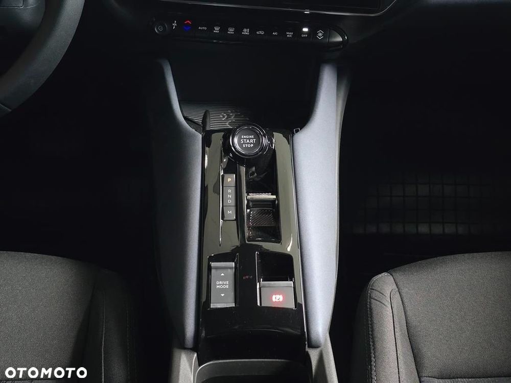 Alfa Romeo Junior 1.2 mHEV Ibrida Q4 eDCT - 17