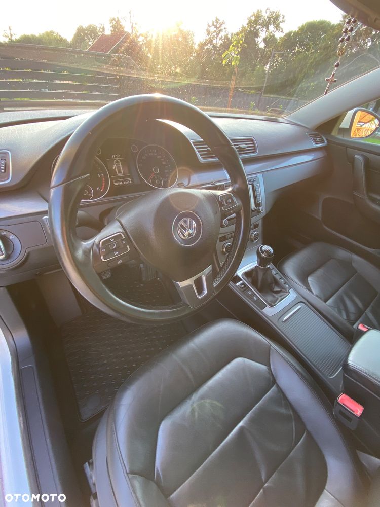 Volkswagen Passat Variant 2.0 TDI BlueMotion Technology Business Edition - 18
