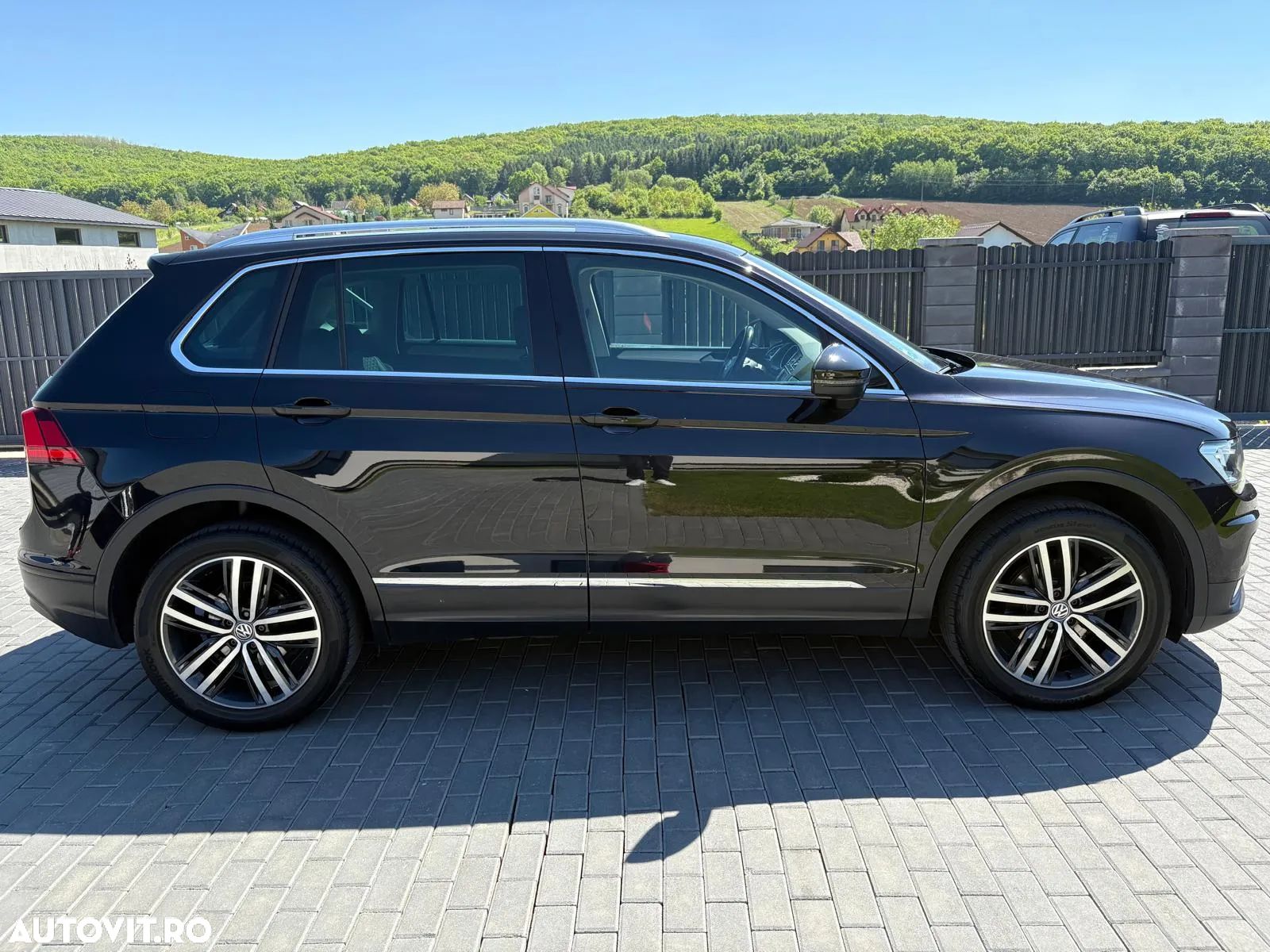 Volkswagen Tiguan 2.0 TDI 4Mot DSG Comfortline - 12