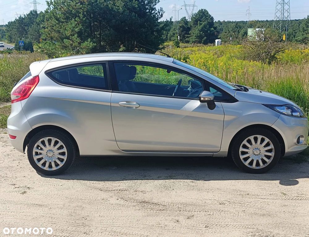 Ford Fiesta 1.25 Ambiente EU5 - 4