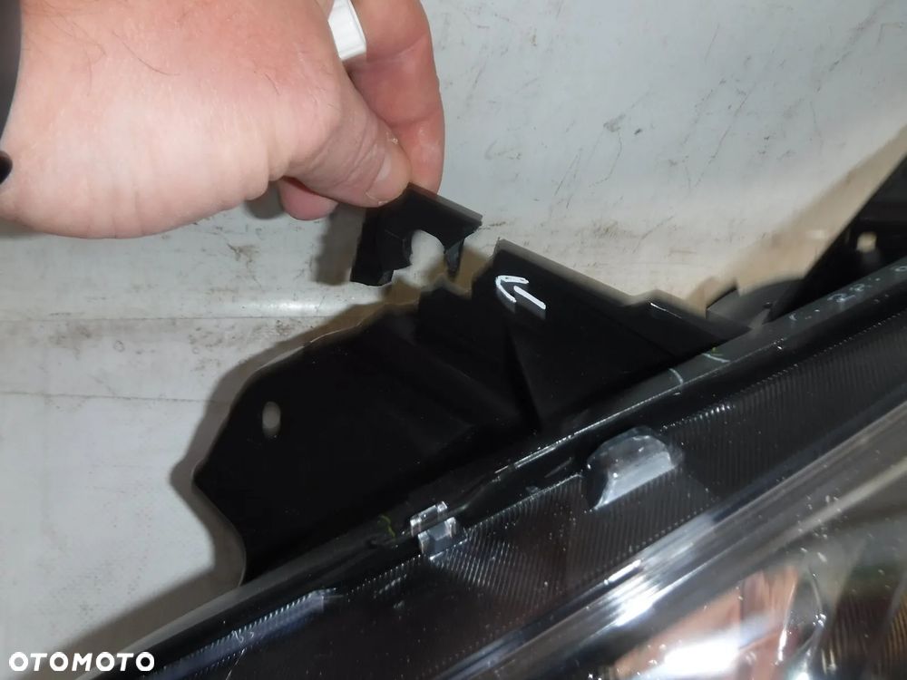 renault clio iii 3 lift lampa przód lewa nowa przednia z uszk - 6