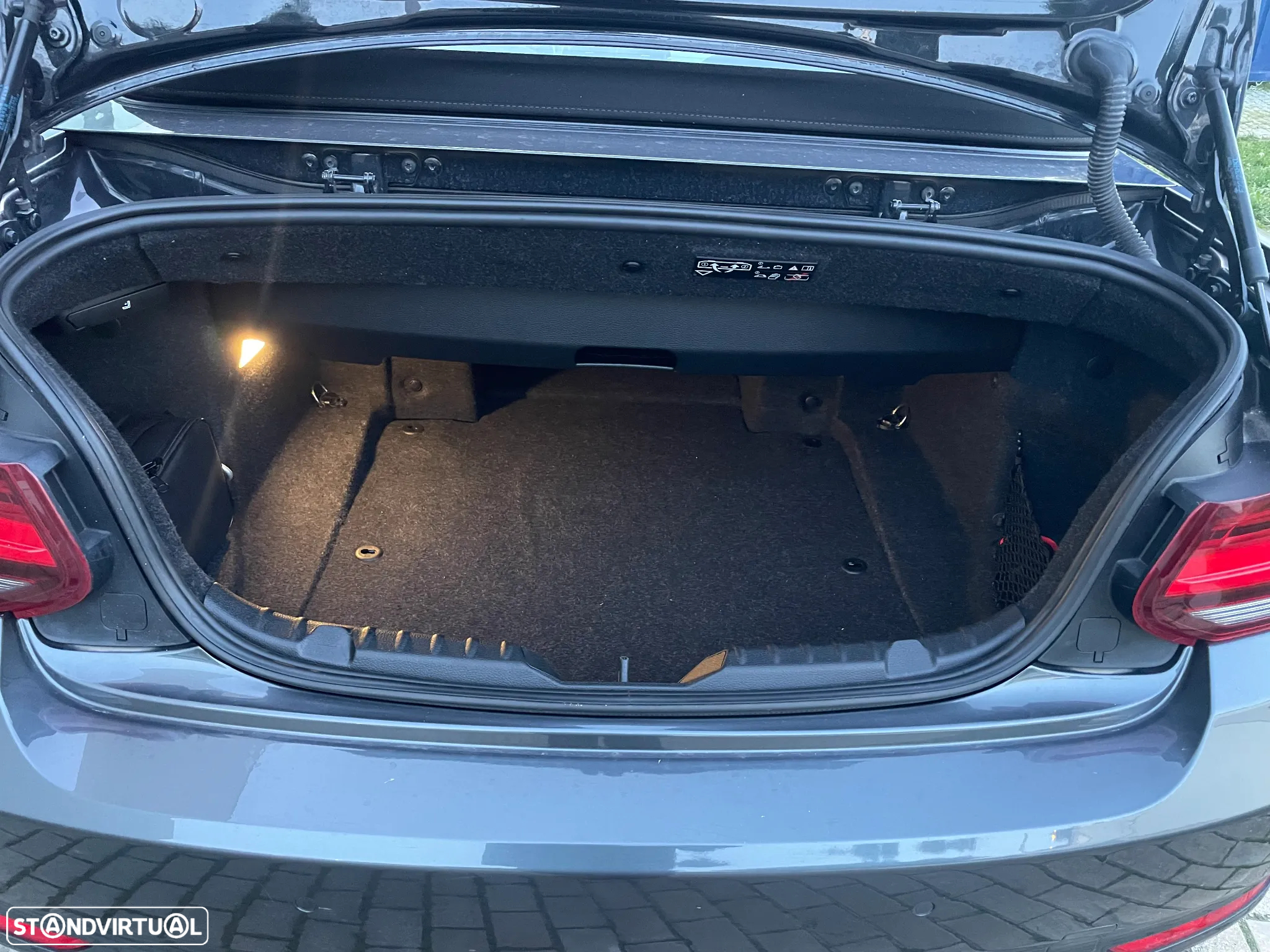 BMW 218 i Cabrio Line Sport Auto - 12
