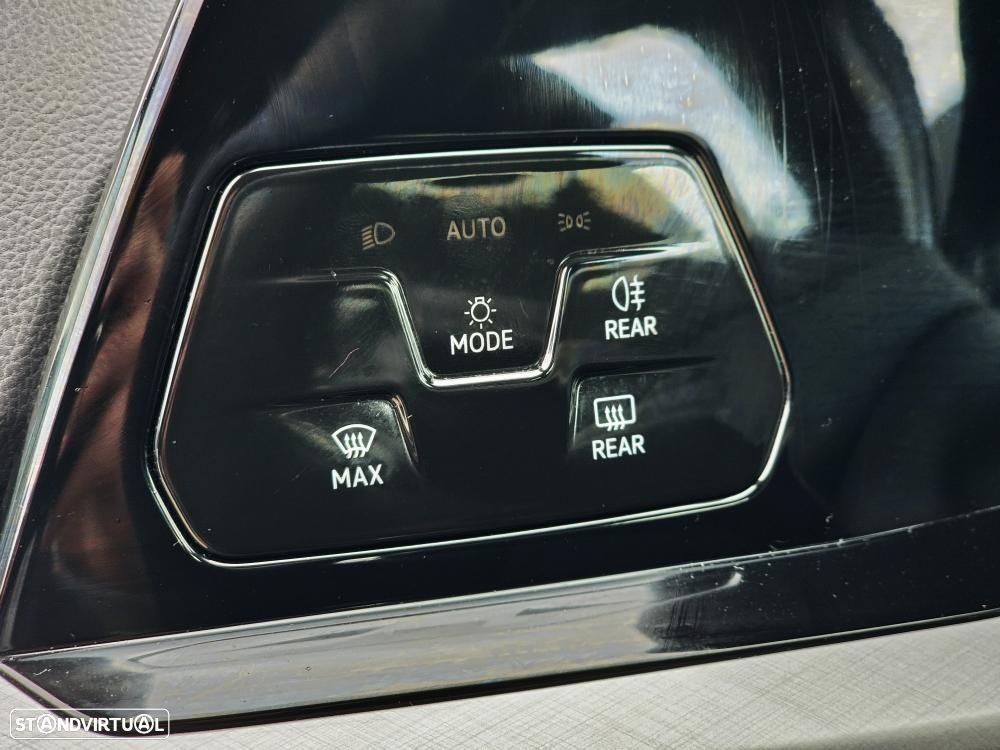 VW Golf Variant 2.0 TDi Conceptline - 13