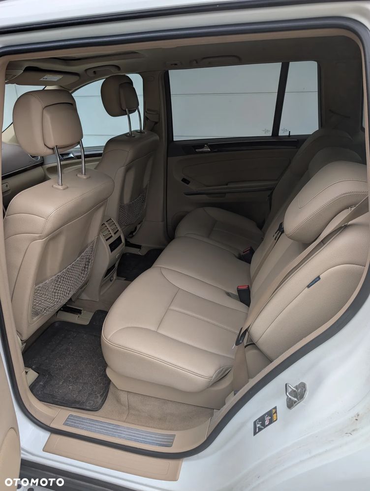 Mercedes-Benz GL - 10