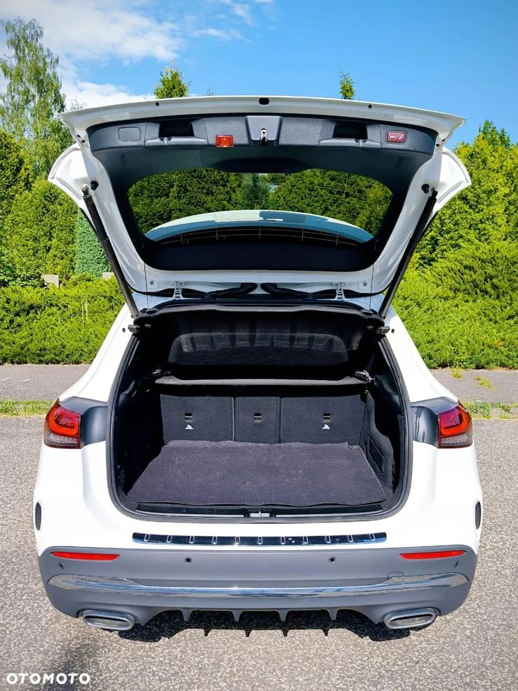 Mercedes-Benz GLA - 7