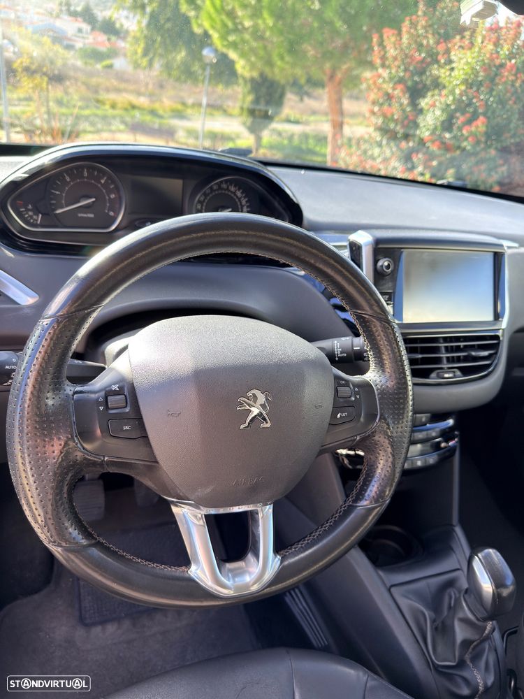 Peugeot 208 1.6 e-HDi Allure 95g - 12