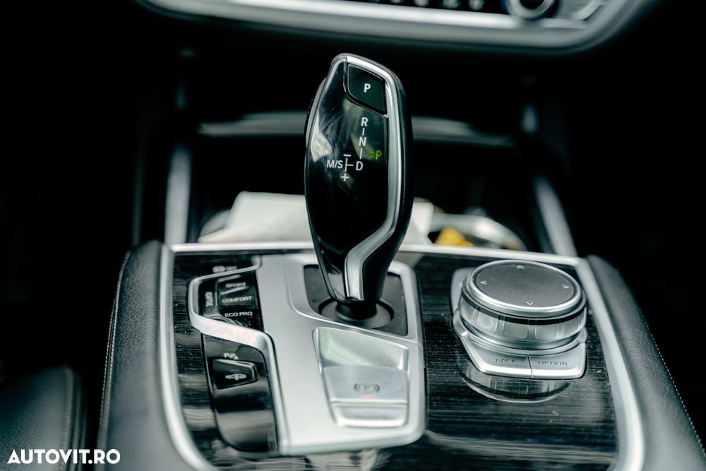 BMW Seria 7 730d xDrive - 9