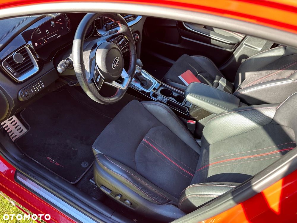 Kia ProCeed 1.6 T-GDI GT DCT - 22