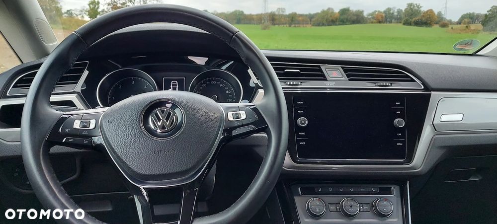 Volkswagen Touran 2.0 TDI BMT Comfortline Plus DSG - 24