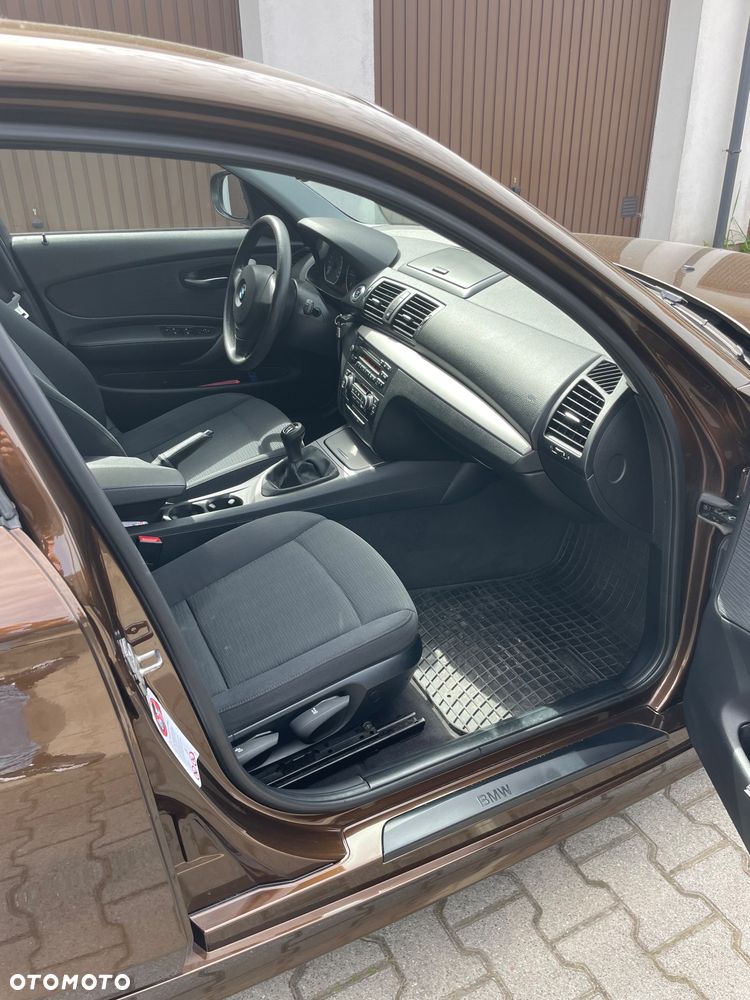BMW Seria 1 116d - 10