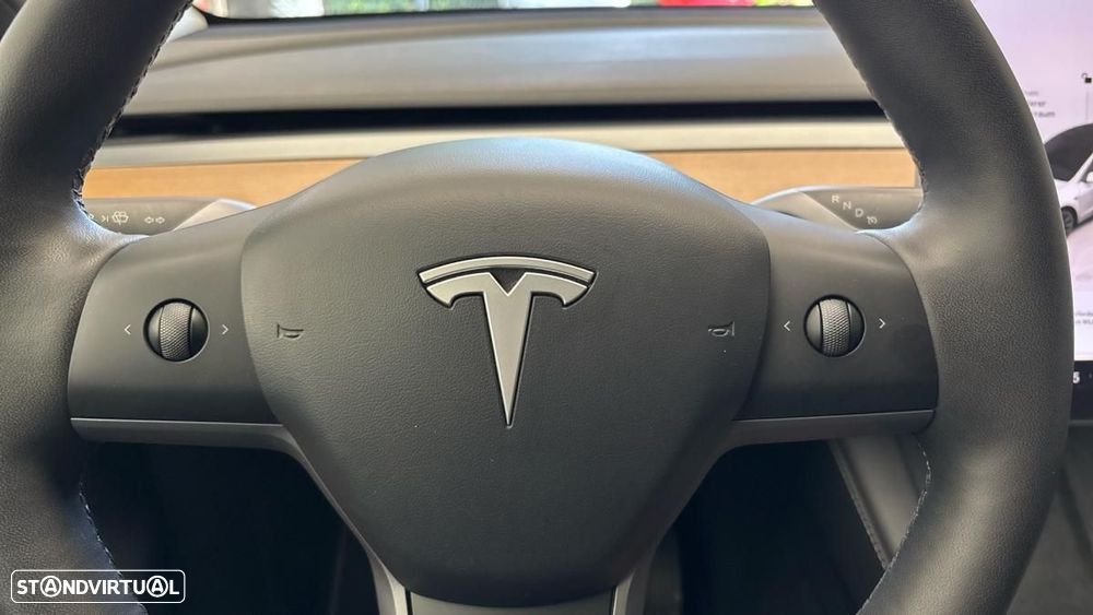 Tesla Model Y Long Range Dual Motor AWD - 5
