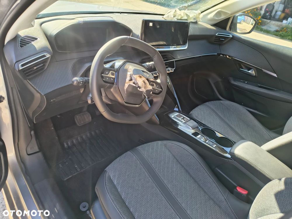 Peugeot 208 - 20