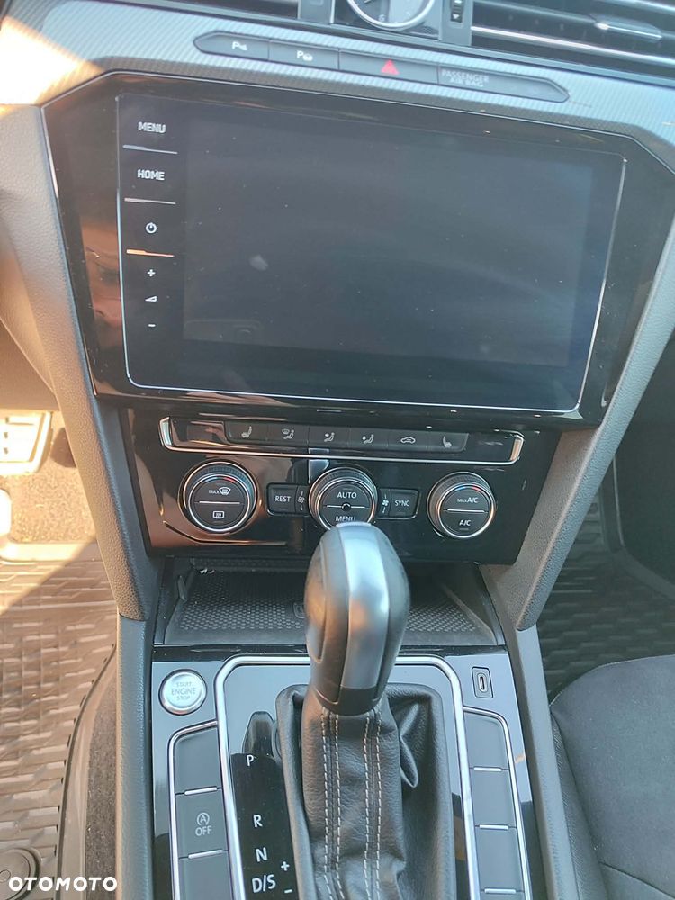 Volkswagen Arteon 2.0 TDI SCR DSG R-Line - 23