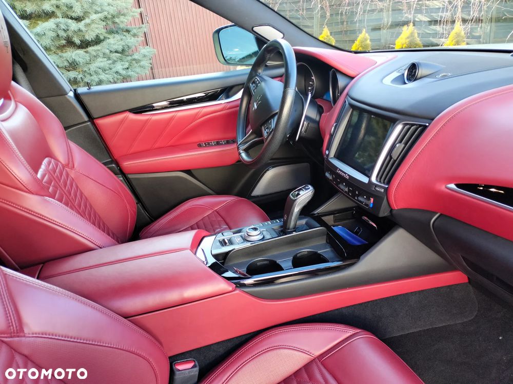 Maserati Levante S Q4 - 8
