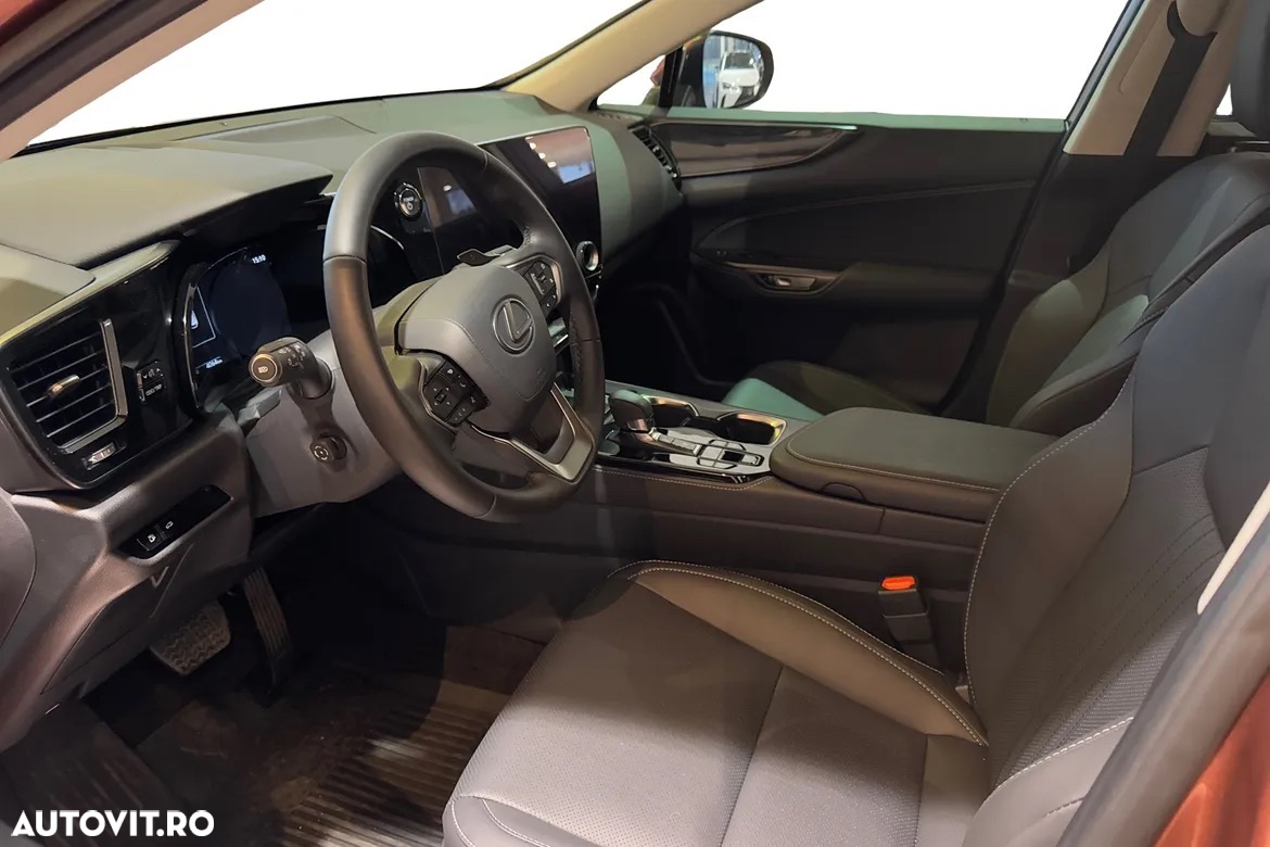 Lexus Seria NX 450h+ E-FOUR Business - 10
