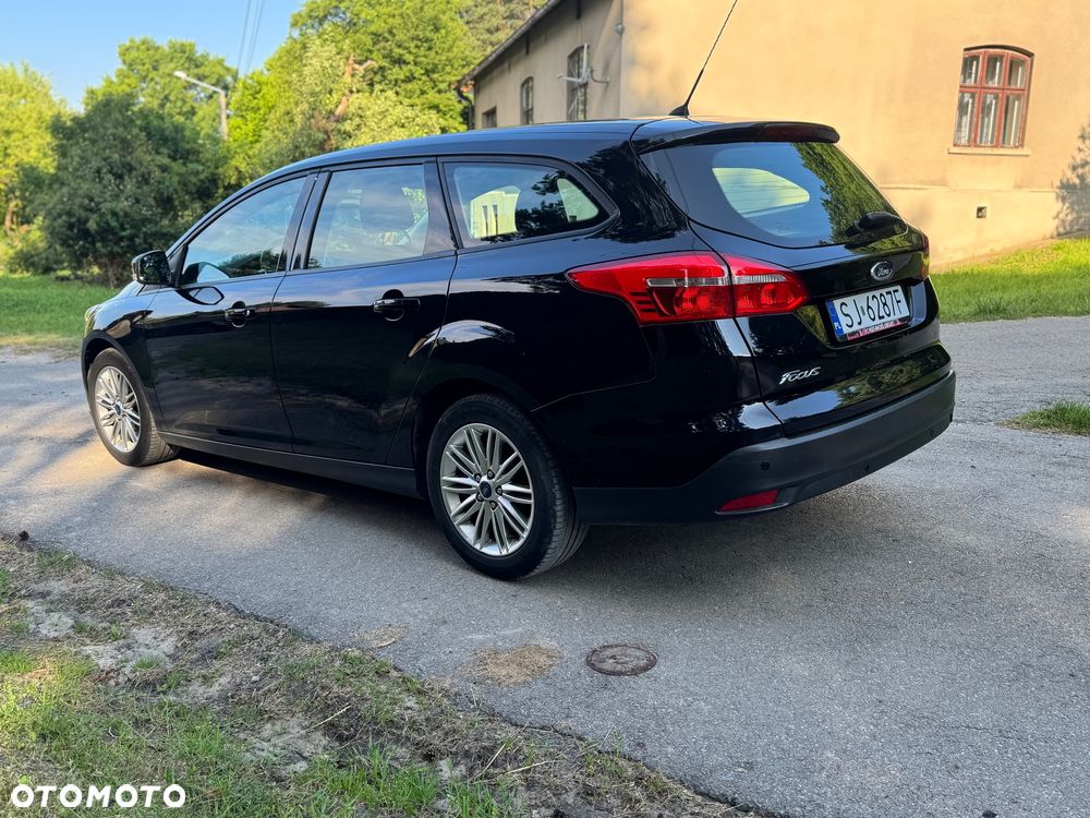 Ford Focus 1.6 Trend - 10