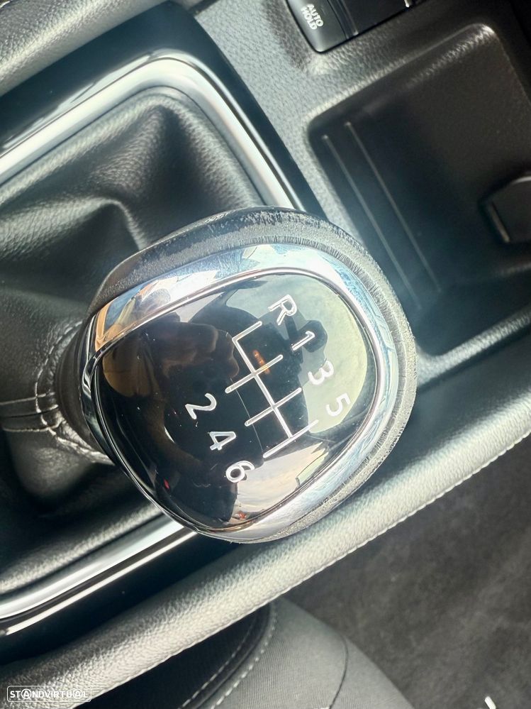 Nissan Qashqai 1.5 dCi N-Connecta J18+Led - 14