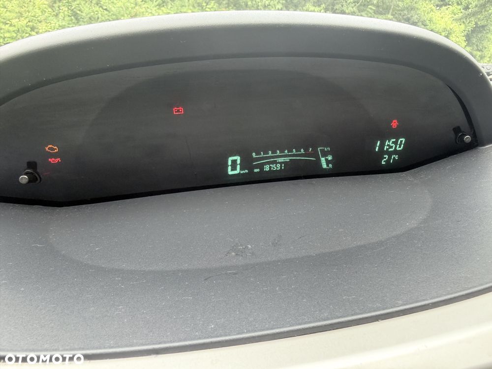 Toyota Yaris - 6
