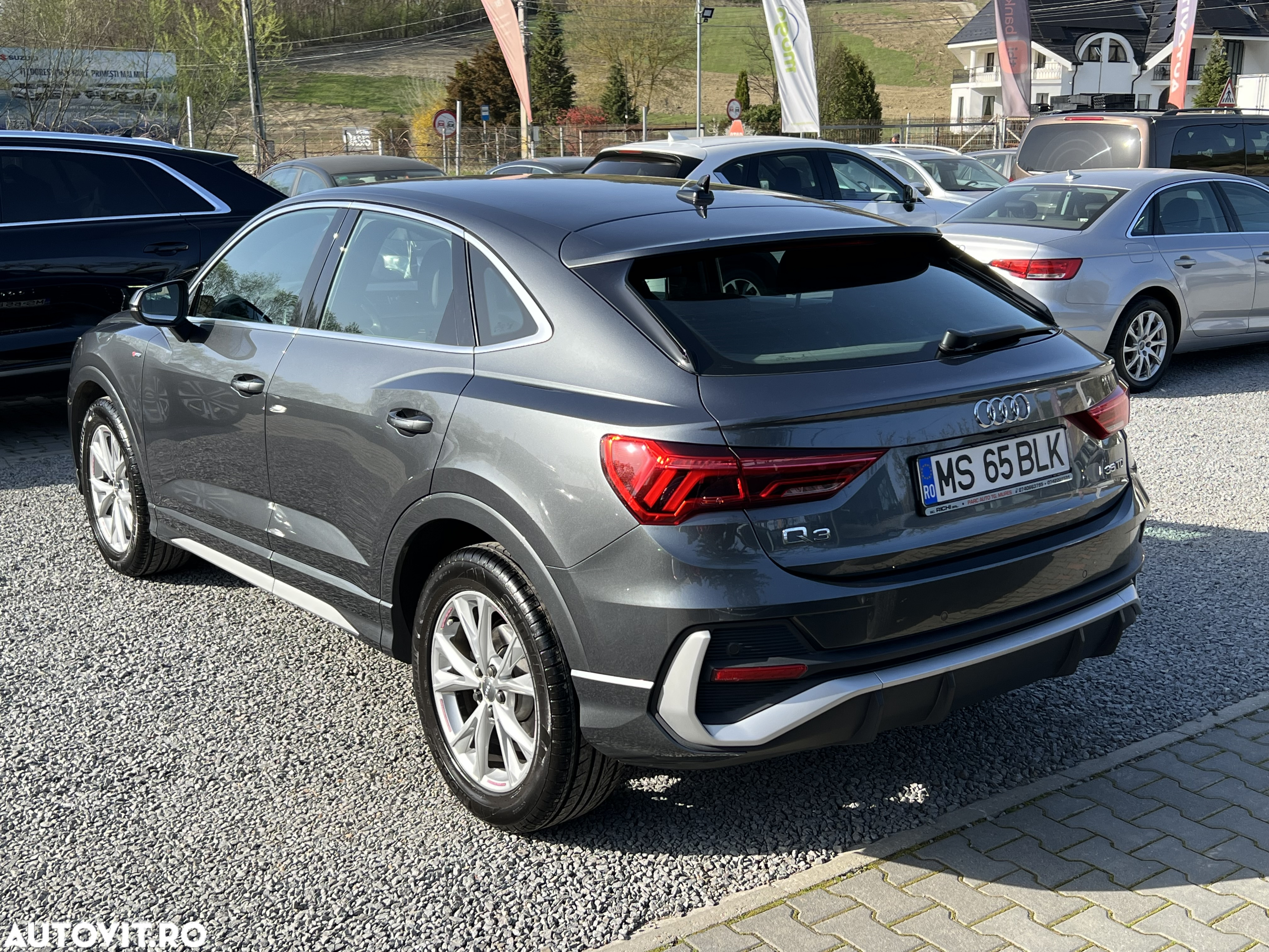 Audi Q3 2.0 35 TDI S tronic S Line - 35