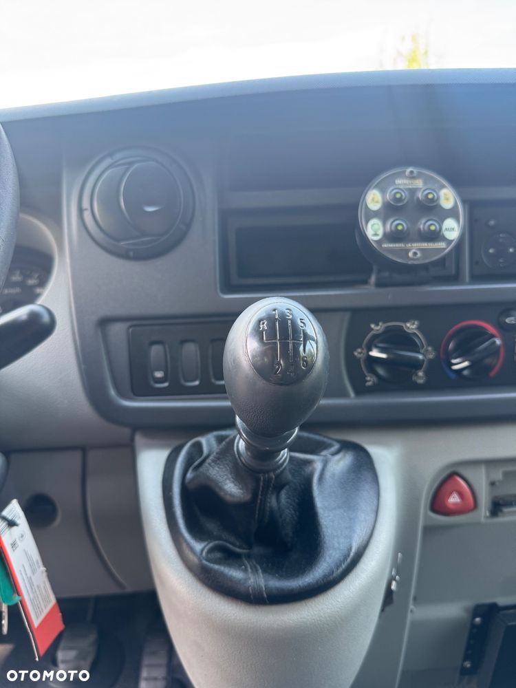 Renault Master Wywrotka brygadowka 7 osób doka  2008. 2.5DCi  Kiper I wł. Wywrot - 23