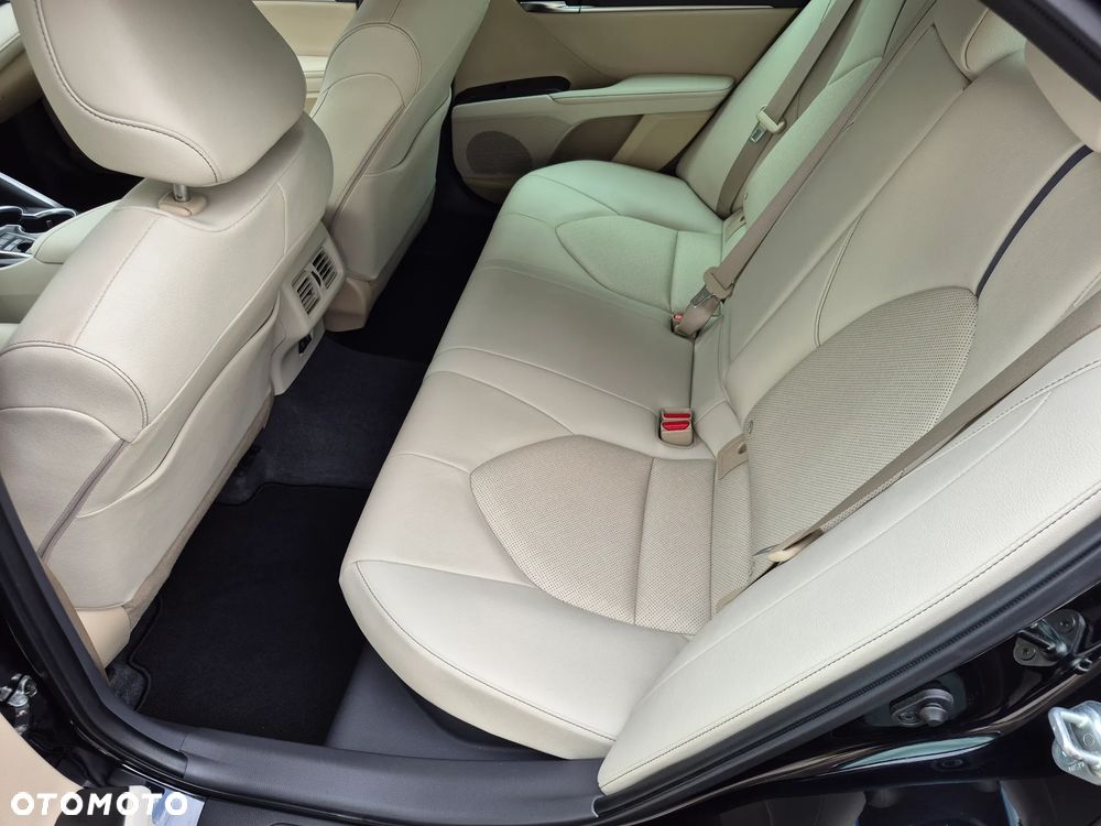 Toyota Camry 2.5 Hybrid Executive CVT - 7