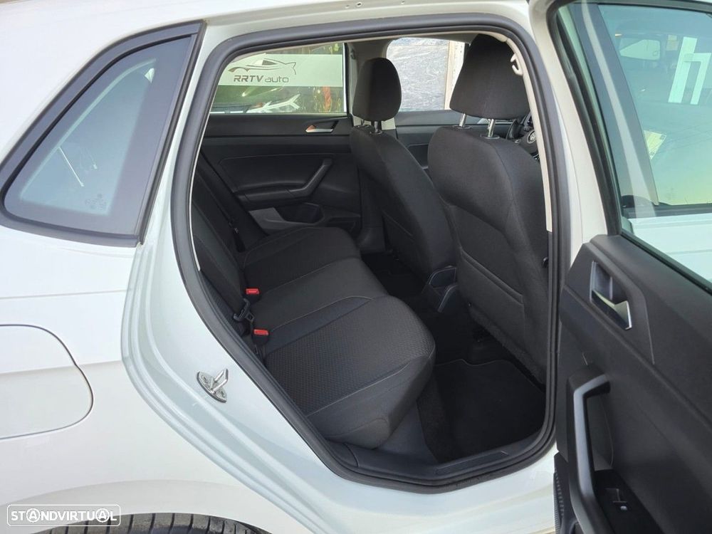 VW Polo 1.0 Confortline Nav - 24