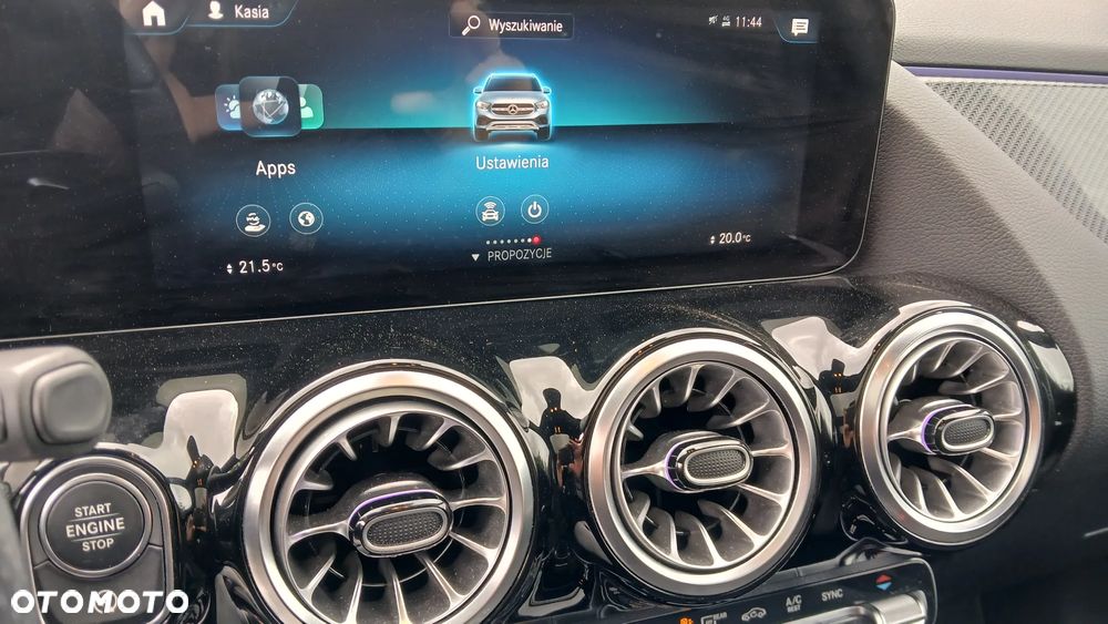 Mercedes-Benz GLA - 17