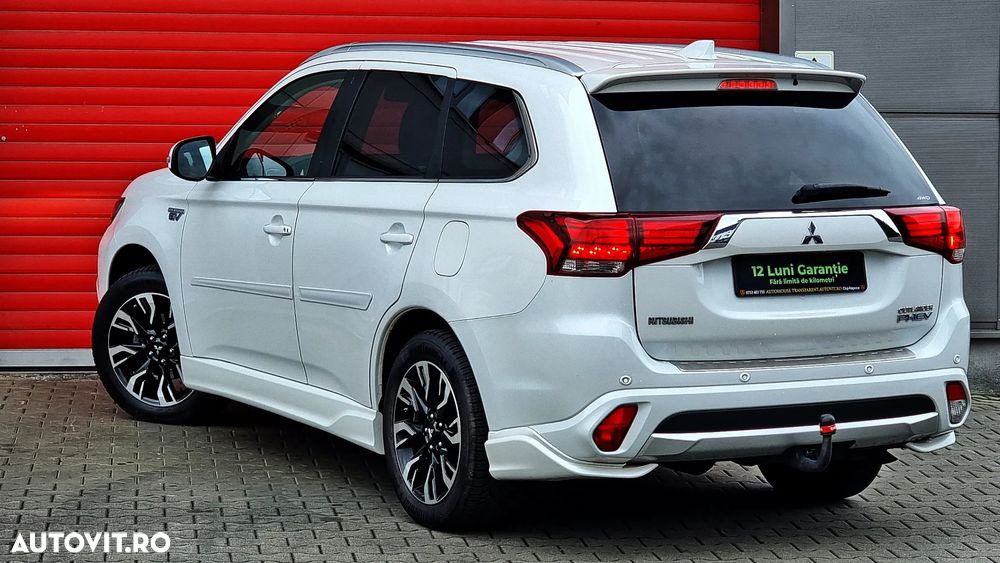 Mitsubishi Outlander 2.0 4WD - 25
