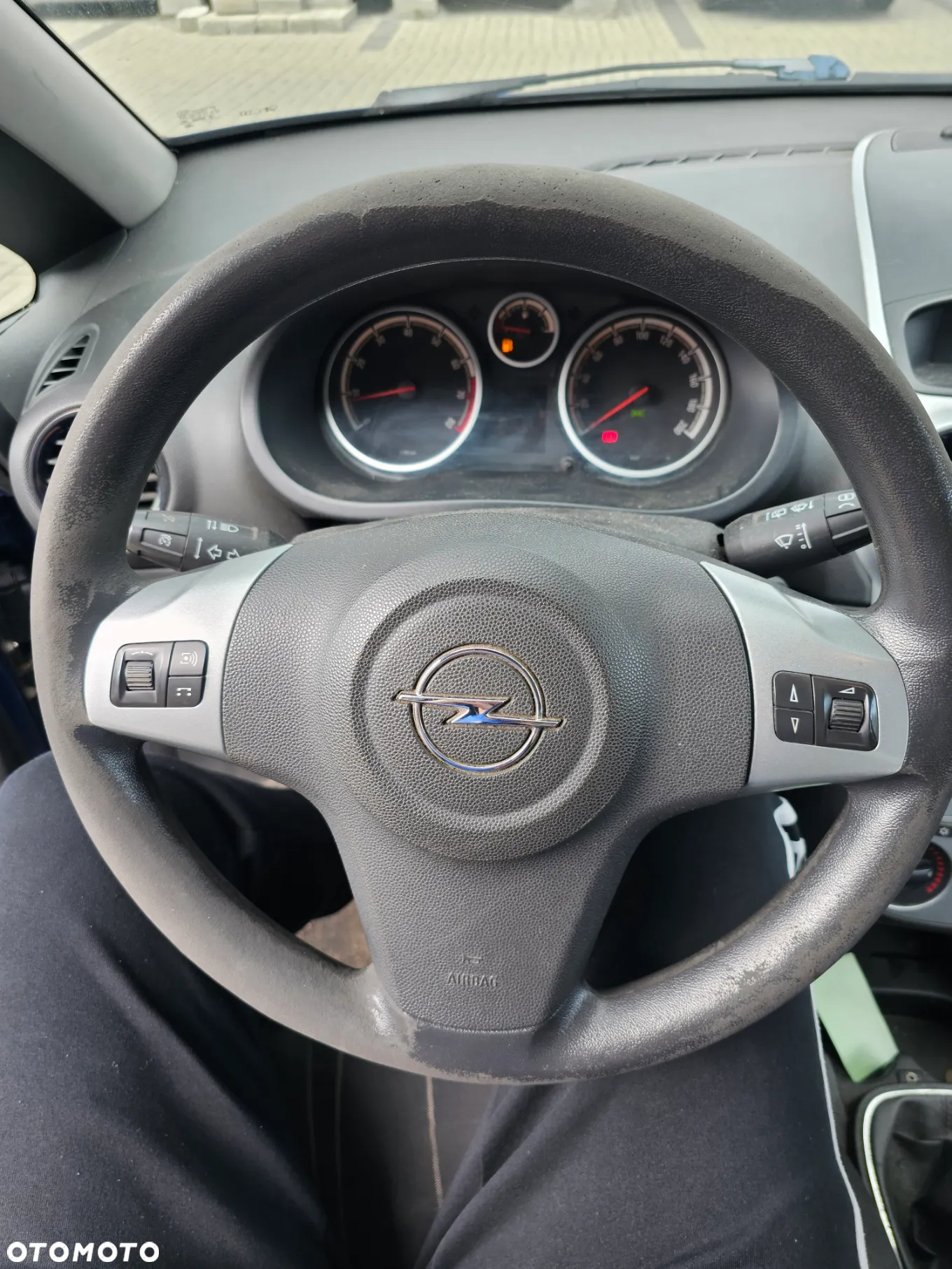 Opel Corsa 1.2 16V Enjoy - 10