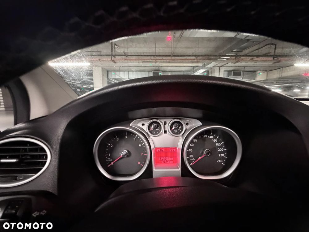 Ford Focus 2.0 Titanium - 25