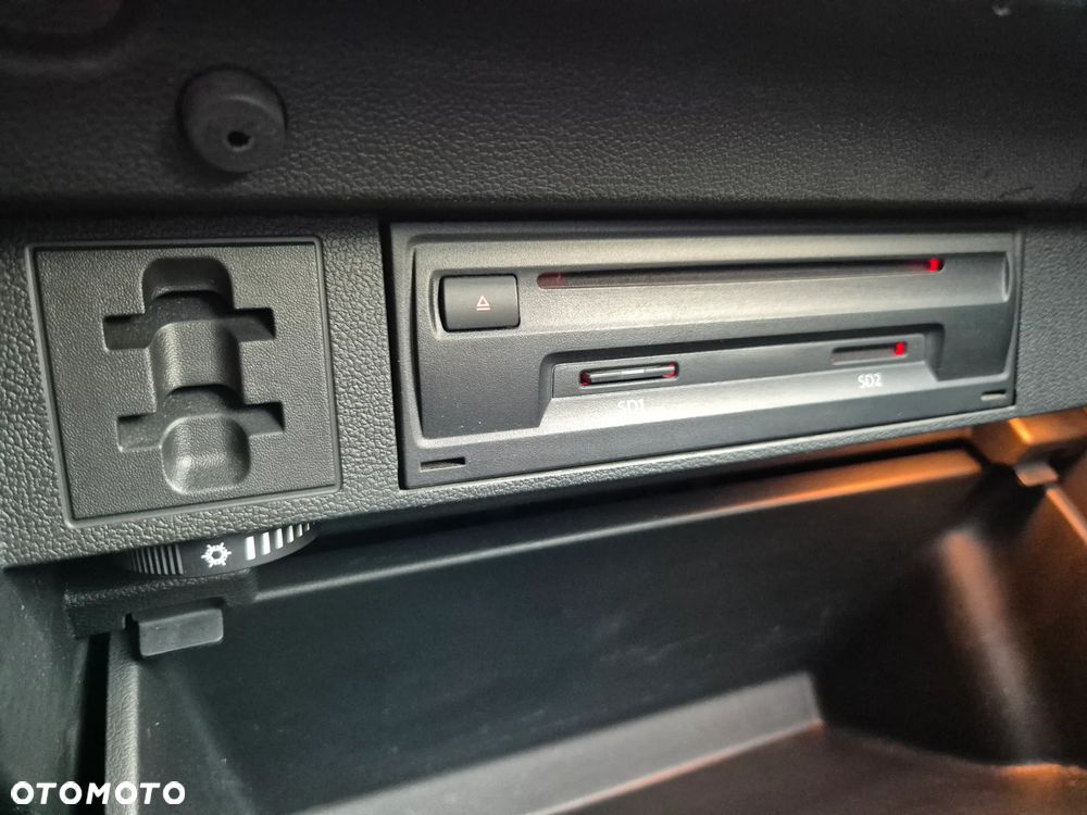 Volkswagen Tiguan - 36