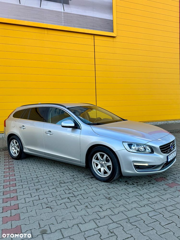 Volvo V60 D4 Geartronic Momentum - 4