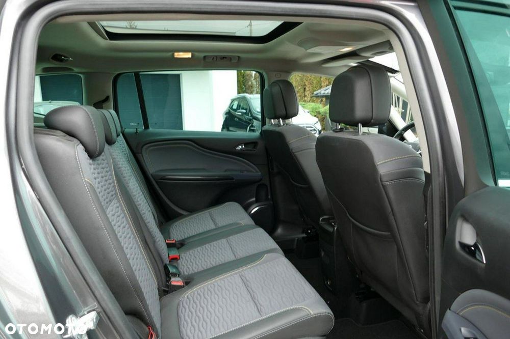 Opel Zafira - 34