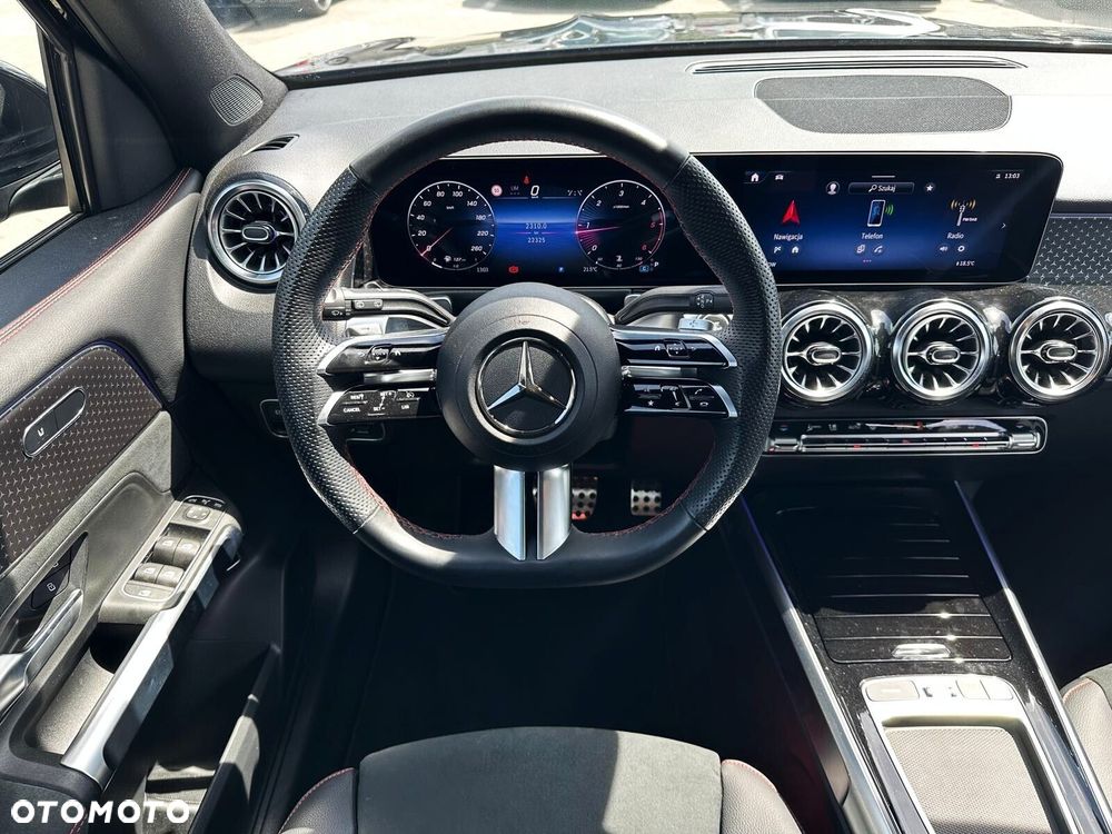 Mercedes-Benz GLB - 9